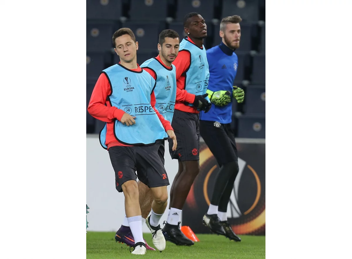 post card Pogba blackout 2.webp